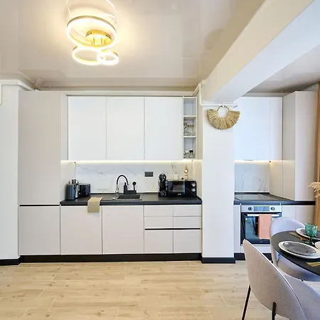 Smarald Sea View In Infinity - Parking Apartment Mamaia