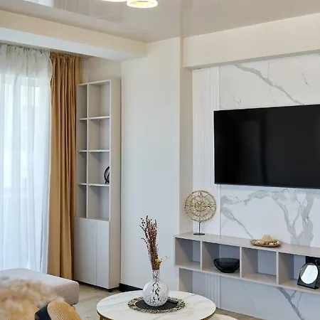 Smarald Sea View In Infinity - Parking